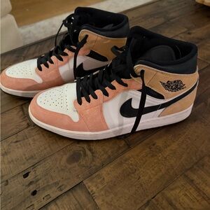 Nike Jordan 1 Mid SE “Flight Club” Rare